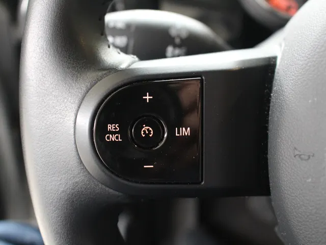 MINI 5-Deurs 1.5 Cooper Camden Edition Automaat | Navigatie | PDC | Cruise Control
