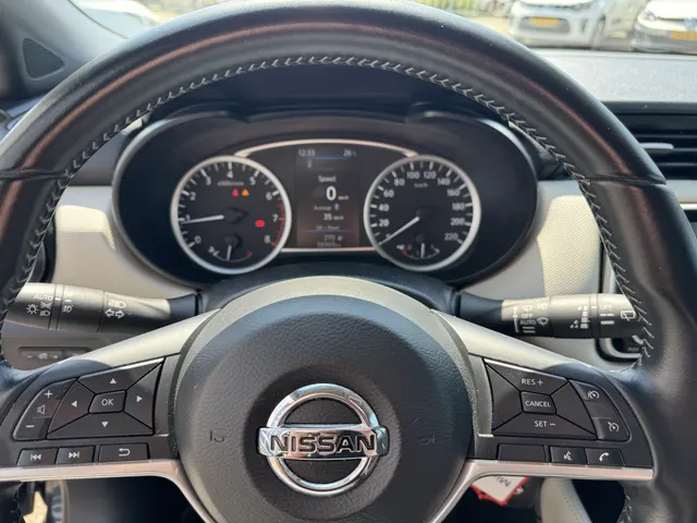 Nissan Micra 1.0 IG-T N-Connecta black edition