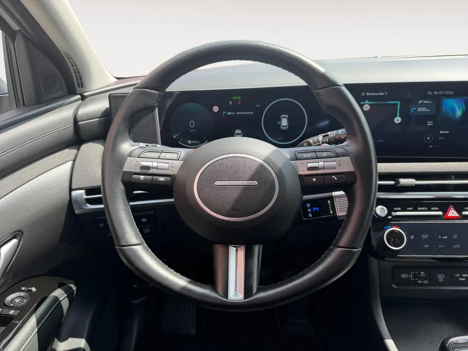 Hyundai Tucson 1.6 T-GDI HEV Comfort Smart | Navigatie| Stoel verwarming| Licht metalen velgen | Automaat | Stuur verwarming| Camera