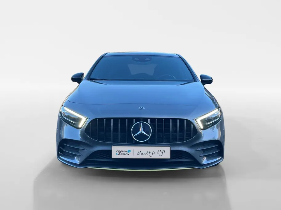 Mercedes-Benz A-Klasse 250 Premium Plus | AMG Pakket | Panoramadak | Achteruitrijcamera | Stoelverwarming | 12 maanden garantie! |