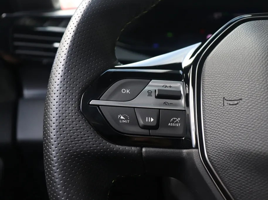 Peugeot 308 SW 1.6 Plug-in Hybrid 225 PK GT | Pano | 360cam | Massage | 18'