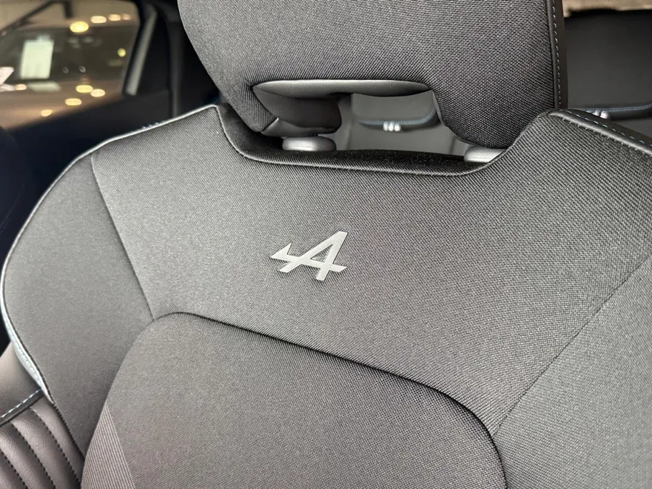 Renault Clio 1.6 E-Tech Full Hybrid 145 esprit Alpine *Automaat*Navi+360Camera*Stoel/Stuur Verw.*Adaptive Cruise*Climate *Sportieve uitvoering!