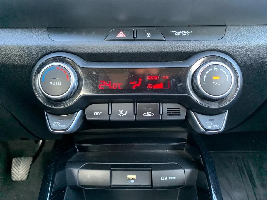 Kia Stonic 1.0 T-GDi DynamicLine | Climate control | Cruise Control | Camera | LM Velgen | Apple Carplay/Android Auto |