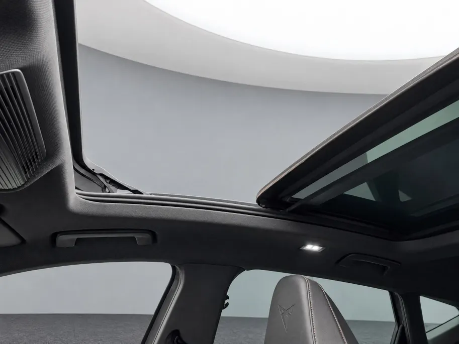 CUPRA Formentor 1.4 245pk DSG e-Hybrid VZ Performance · Panoramadak · 360 Camera · Wegklapbare Trekhaak · Stoel-&Stuurverwarming · 19'' Inch ·