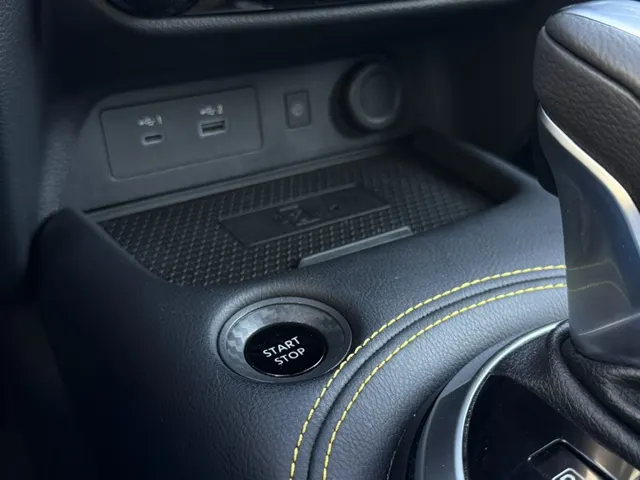 Nissan Juke Hybrid 143pk N-Sport | Navigatie | 360-Camera | App Connect | ACC | Cold Pack | Keyless