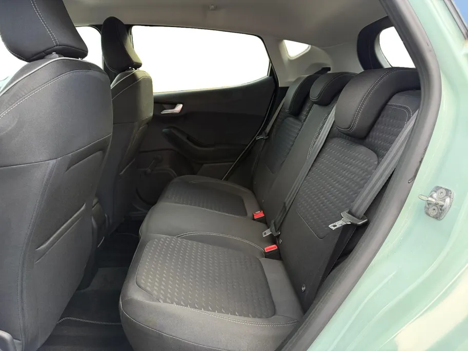 Ford Fiesta 1.0 EcoBoost Titanium | Dealer onderhouden | 1e eigenaar | Adapt. Cruise control | Parkeersensoren voor en achter | Achteruitrijcamera | Trekhaak | Navigatie | Apple carplay & Android auto | Voorruitverwarming | Privacy glas | Bovag garantie |