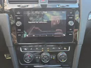 Volkswagen Golf 1.0 TSI Highline Business R | Panoramadak | Virtual Cockpit | Achteruitrijcamera | Apple/Android Auto | Dynaudio | 12 maanden garantie |
