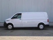 Volkswagen Transporter 2.0 TDI L2H1 28 Comfortline | 3-zits | Airco | Cruise | PDC | Apple Carplay | Android Auto | Volledig betimmerd |
