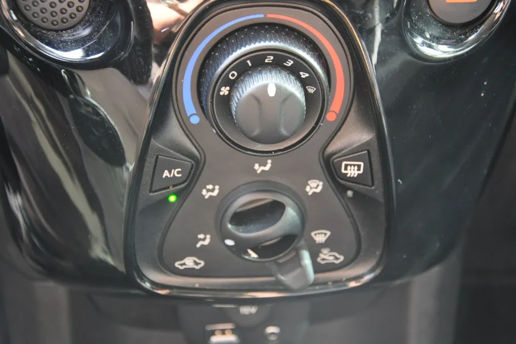 Peugeot 108 1.0 e-VTi Allure Camera Navi