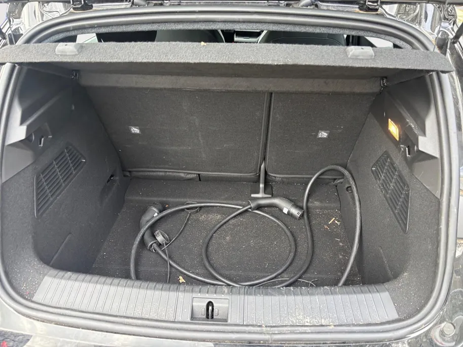 Renault Megane E-Tech comfort range Evolution 60 kWh NAVI AIRCO CRUISE CONTROLE APPLE CARPLAY ANDROID AUTO ADAPTIEVE CRUISE CONTROLE 20INCH VELGEN ZEER MOOIE AUTO