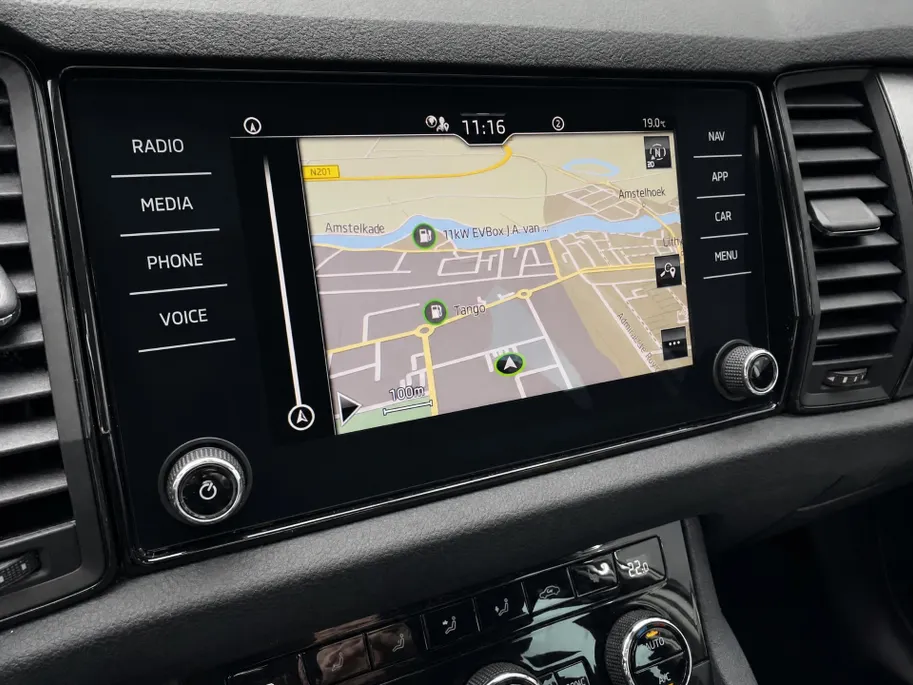 Škoda Kodiaq 1.5 TSI 150pk DSG Business Edition · Trekhaak · Camera · Apple/Android Car Play · Navigatie · Stoel-& Stuurverwarming · 19'' Inch ·
