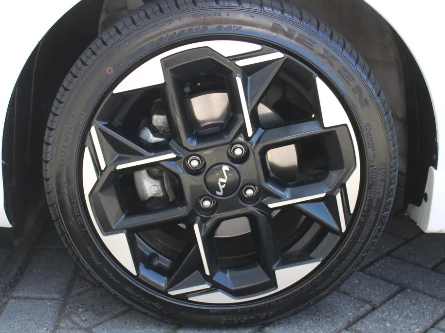 Kia Picanto 1.0 DPI GT-Line | Stuur-/stoelverwarming | Schuifdak | Camera | Dodehoek detectie | Telefoonlader | Clima | Navi | 16' LM | LED | Cruise |