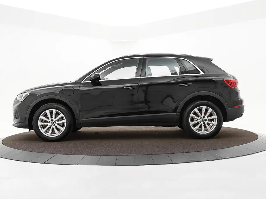 Audi Q3 45 TFSIe 245pk S-tronic Advanced Edition · SOH 92,5% · Camera · Apple/Android Car Play · S line interieur · P-Sensoren · Elek. Achterklep · 18'' Inch · Stoelverwarming ·