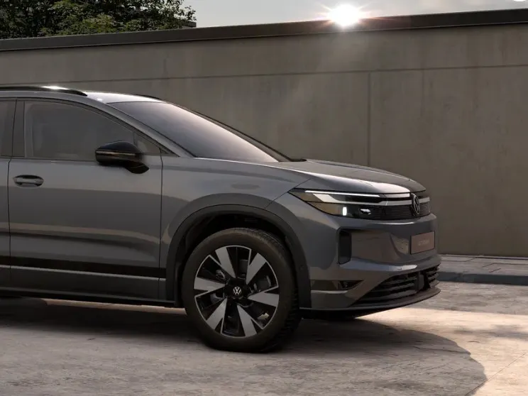 Volkswagen ID. Tiguan Life 61 kWh accu 190 PK · Achterklep elektrisch incl. 'Easy Open & Close' · Trekhaak, elektrisch uitklapbaar