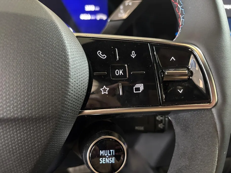 Renault Clio 1.8 Hybrid 160 esprit Alpine AUTOMAAT STOELVERWARMING STUURVERWARMING NAVI APPLE CARPLAY ANDROID AUTO LM VELGEN ALPINE ESPRiT UITVOERING !!!LET OP DEMO VRAAG NAAR ACTUELE KMSTAND!!!