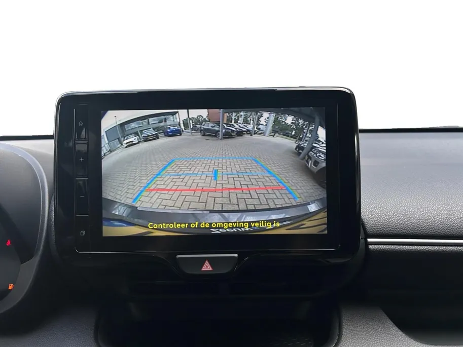 Toyota Yaris 1.5 Hybrid Dynamic | Nieuw | Apple Carplay/Android Auto | hill hold functie | airco (automatisch) | achteruitrijcamera | buitenspiegels verwarmbaar |
