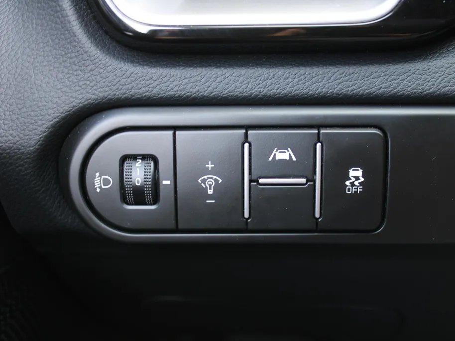 Kia Ceed 1.0 T-GDi DynamicPlusLine | Stuur-/stoelverwarming | Camera | Draadloos laden | LED | Dodehoek detectie | 16' LM |