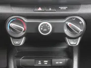 Kia Stonic 1.0 T-GDi DynamicLine | Airco | Navi | Cruise | 17' LM | PDC | Camera |