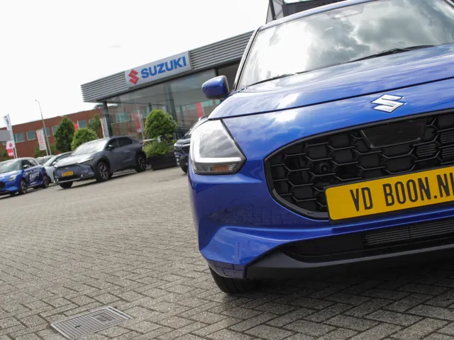 Suzuki Swift 1.2 Select Smart Hybrid Automaat | € 2200,- DEALERKORTING! | Alle kleuren leverbaar!