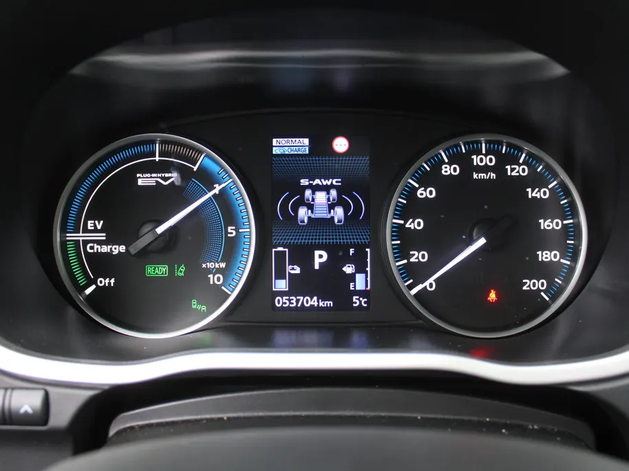 Mitsubishi Eclipse Cross 2.4 PHEV Instyle | BTW Auto | Stuur-/stoelverwarming | Leder | HUD | LED | Schuifdak | Dodehoek detectie | Clima | Cruise adapt. | 18' LM |