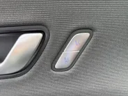 Hyundai Kona 1.6 GDI HEV Premium Sky 137PK | Navigatie | Apple Carplay & Android Auto | Schuif-kanteldak | Stoelverwarming & koeling | Lederen bekleding | Bose speakers | Geheugenfunctie stoelen |