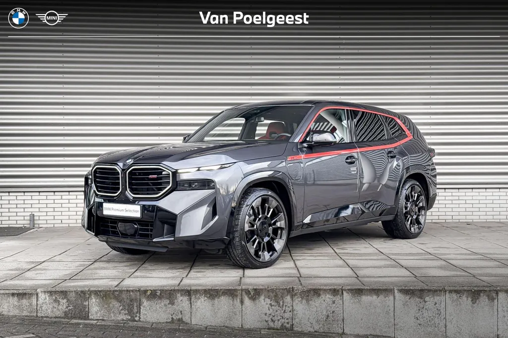 BMW XM PHEV Label Red 30 kWh