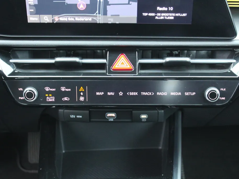 Kia Niro EV DynamicLine 64.8 kWh | 17' LM | Airco | Cruise | Camera | Navi | PDC |