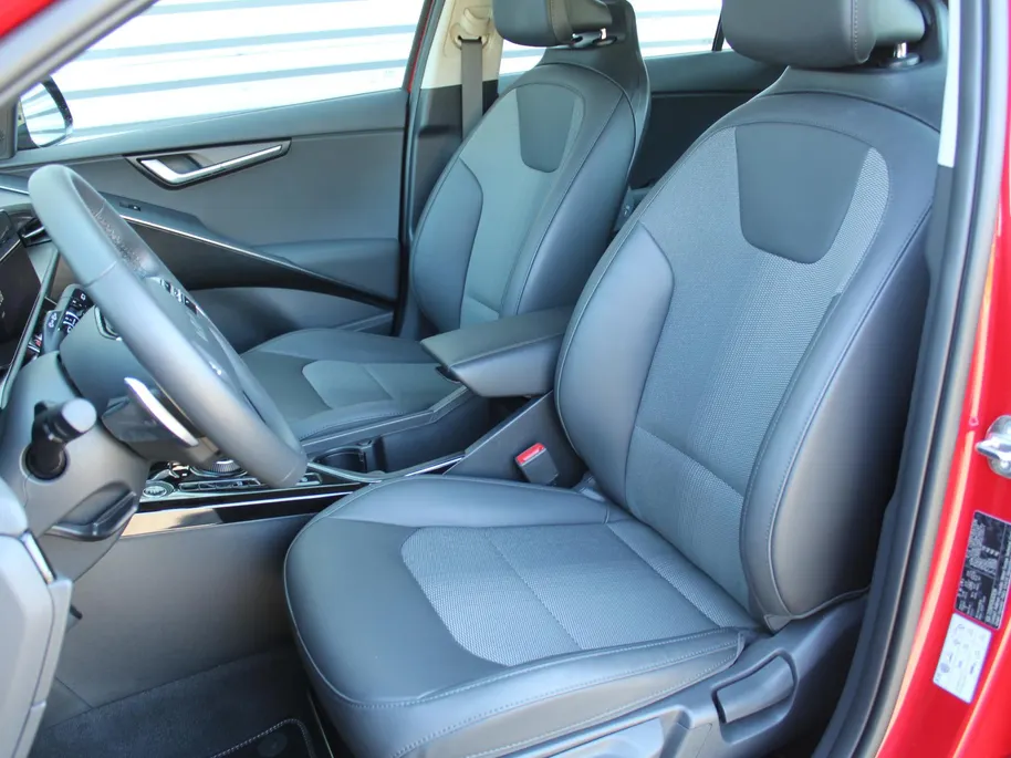 Kia Niro 1.6 GDi Hybrid DynamicLine | Camera | Cruise adapt. | Clima | 16' LM | Navi | Keyless |