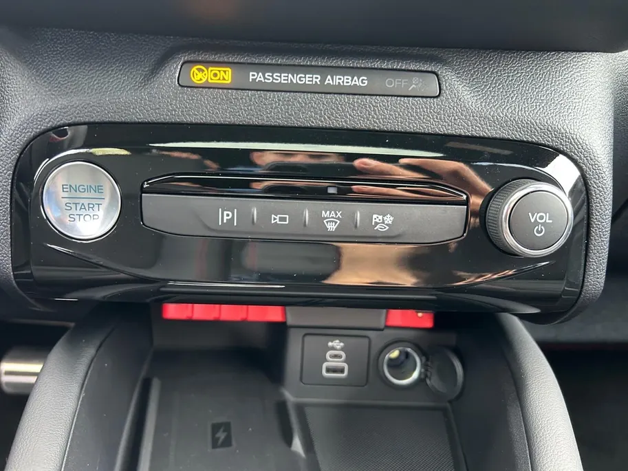 Ford Kuga 2.5 PHEV ST-Line X | Nieuw | Op Voorraad | Elekt. Trekhaak | Schuif/Kantel Dak | AGR-Stoelen | Adaptieve Cruise Control | Matrix Led |