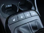 Kia Picanto 1.0 DPI GT-Line | Stuur-/stoelverwarming | Schuifdak | Camera | Dodehoek detectie | Draadloze telefoonlader | Clima | Navi | 16" LM | Cruise |