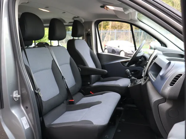 Opel Vivaro 1.6 CDTI L2H1 DC Business+ EcoFlex EX. BTW 1e eigenaar Lease v.a. 395,- p/m