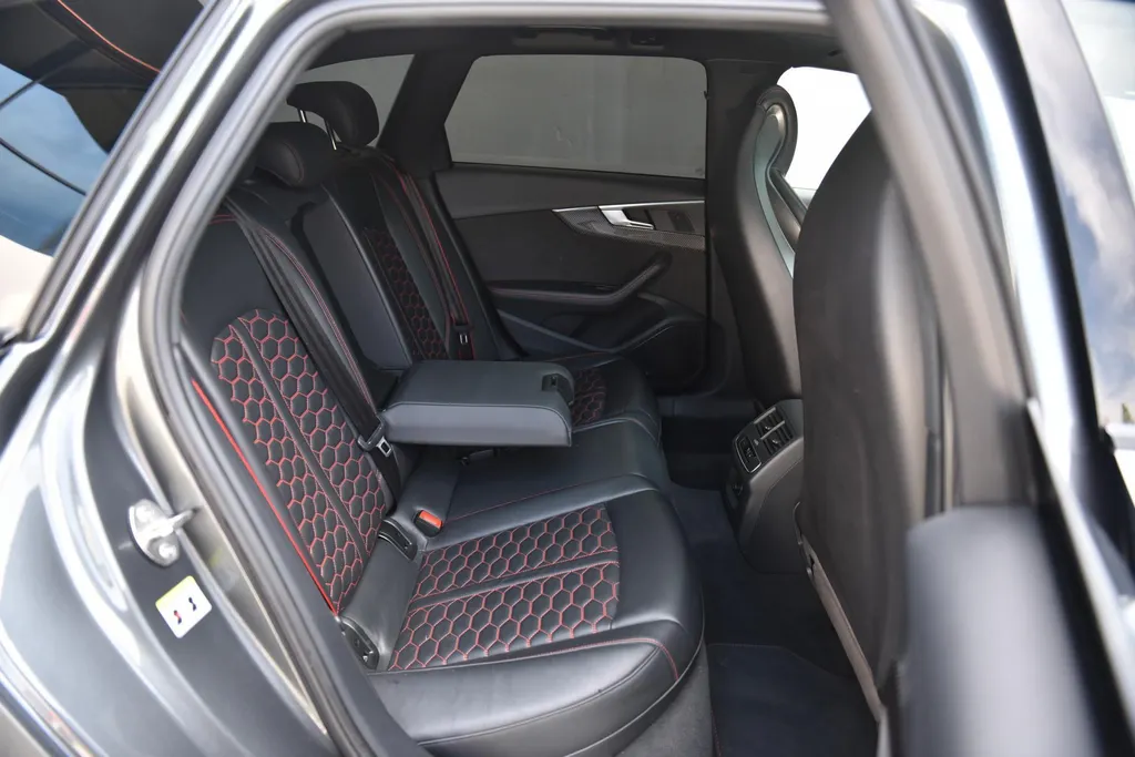 Audi RS4 Avant 2.9 TFSI RS4 quattro