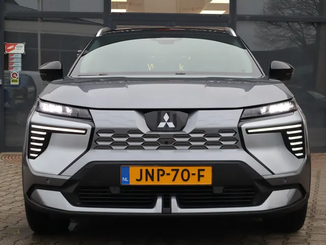 Mitsubishi Eclipse Cross Instyle 87 kWh