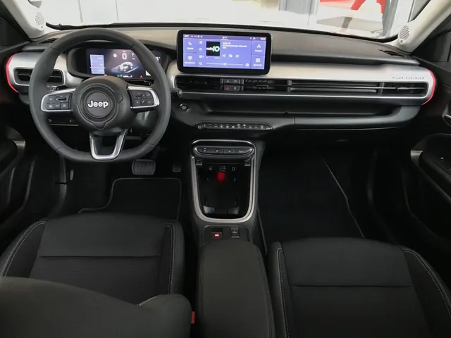 Jeep Avenger 1.2 e-Hybrid Summit