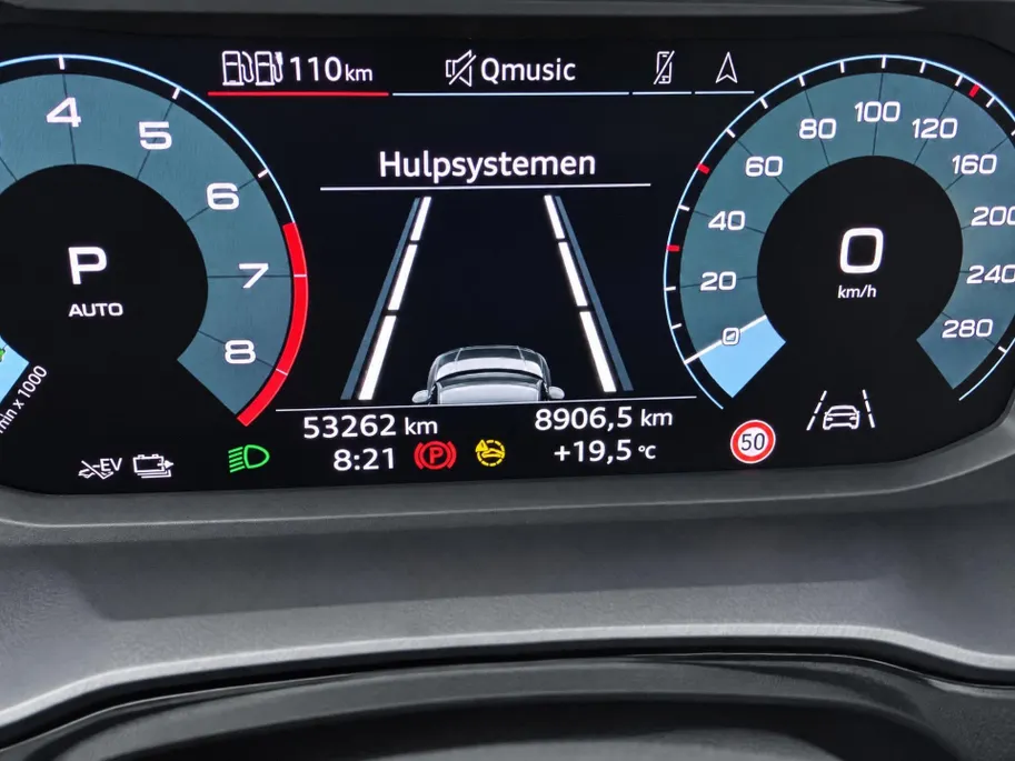 Audi Q3 Sportback 45TFSIe 245PK S Line Panoramadak · Trekhaak · Camera + Parkeersensoren · Apple/Android Car Play ·