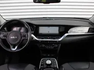 Kia e-Niro DynamicPlusLine 64 kWh | Warmtepomp | Schuif/kantel dak | 17' LM | Airco | Cruise | Navi | Camera |