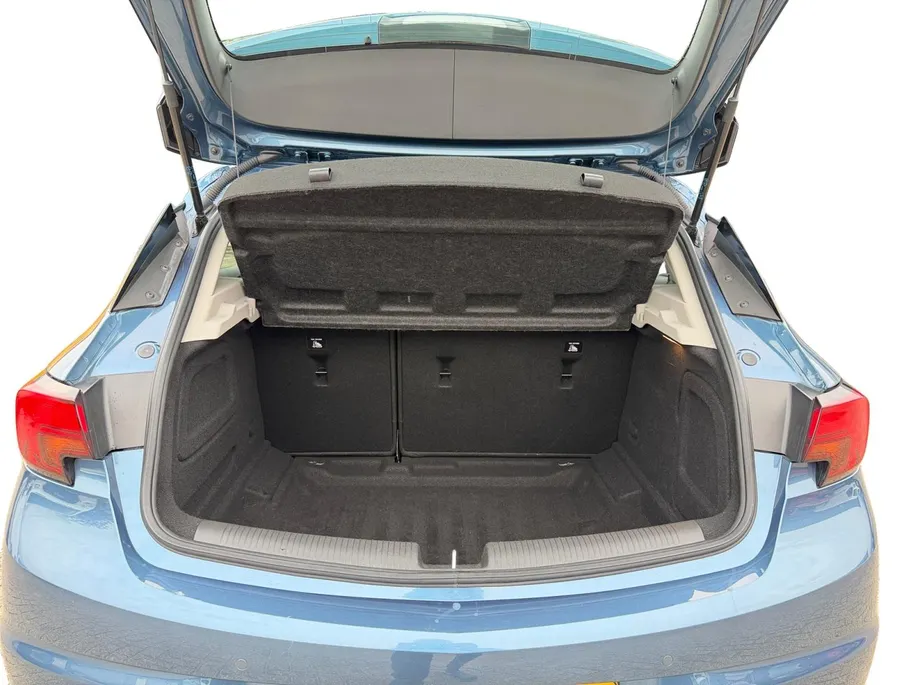 Opel Astra 1.0 Online Edition | NL auto | Cruise control | Navigatie | Parkeersensoren voor en achter | Achteruitrijcamera | 16' lichtmetalen velgen | Airco |  Bovag garantie |