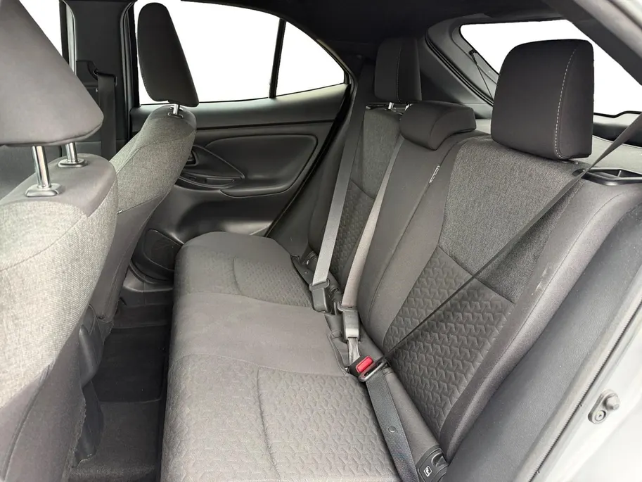 Toyota Yaris Cross 1.5 Hybrid Dynamic | Cruise control | Climate control | LM-Velgen