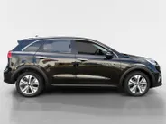 Kia e-Niro DynamicPlusLine 64 kWh | Navigatie | Panoramadak | Apple Carplay/Android Auto | Adaptieve Cruise Control | Stoel/Stuurverwarming | Lichtmetalen Velgen |