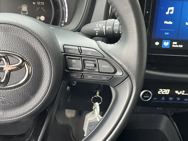 Toyota Aygo X 1.0 VVT-i S-CVT Pulse Bi-Tone