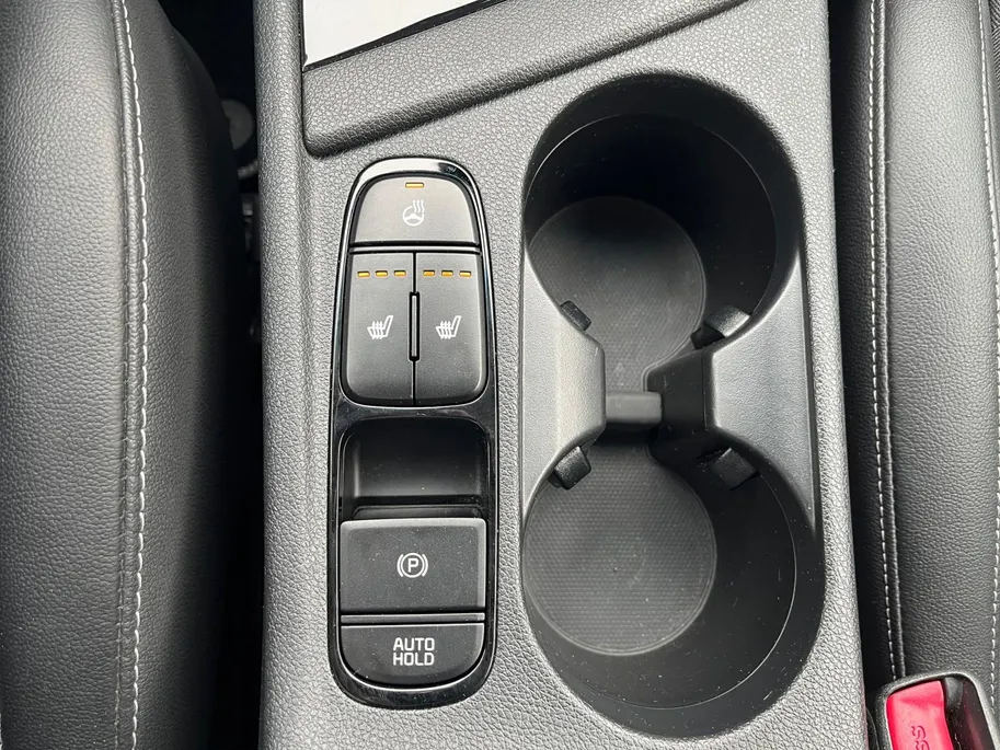 Kia Niro 1.6 GDi PHEV DynamicLine | Stoel- en stuurverwarming | Adaptieve Cruise Control | Parkeercamera | Dealeronderhouden | Climate Control