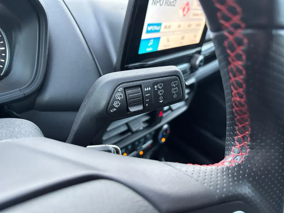 Ford EcoSport 1.0 EcoBoost ST-Line | Two-Tone | Winter Pakket | Half lederen bekleding | Parkeersensoren | Apple/Android Auto | 12 maanden garantie! |