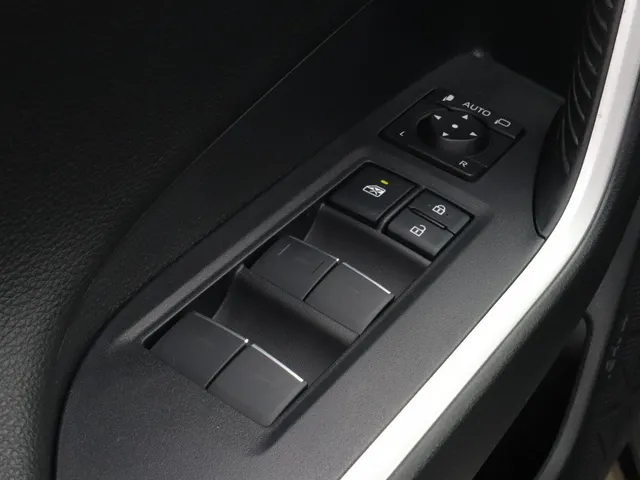 Toyota RAV4 2.5 Hybrid AWD Dynamic | Trekhaak | All Seasons