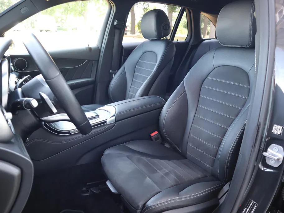 Mercedes-Benz GLC 300e 4MATIC Business Solution AMG l Achteruitrij camera l Cruise controle l Electrische achterklep