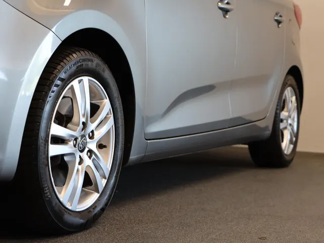 Kia Carens 2.0 GDi BusinessLine Automaat Trekhaak
