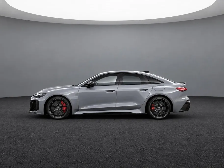Audi RS5 Limousine e-hybrid quattro 639 PK · Audi Exclusive Nardogrijs · Audi Sportpakket · Keramisch  · Optiekpakket Carbon