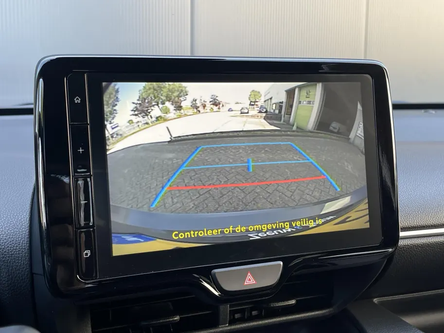 Toyota Yaris 1.5 Hybrid Dynamic | NIEUWE AUTO! | ACC | Lichtmetalen Velgen | LED | Camera | Navi | Climate Control | Apple Carplay | Android Auto |