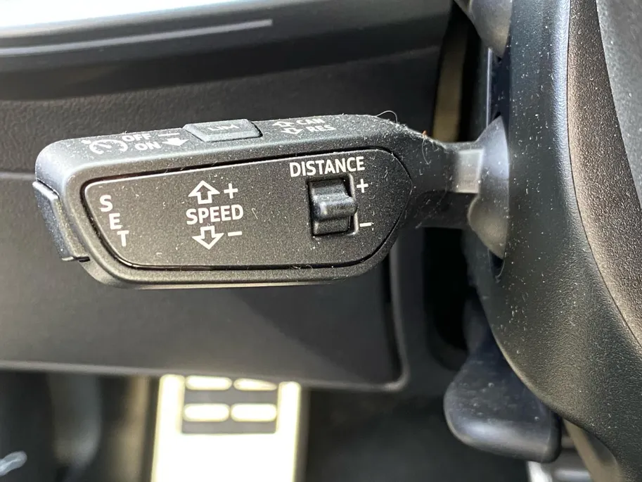 Audi A3 Sportback 35 TFSi mild-Hybrid S-Tronic aut. S Edition S Line Sportstoelen | Pano dak | SONOS Sound | Camera | Stoelverwarming | CarPlay | Cruise Control adapt. | Etc.