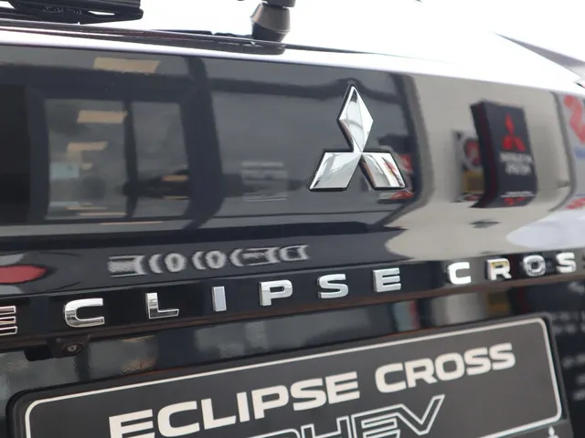 Mitsubishi Eclipse Cross 2.4 PHEV Executive | Trekhaak | Adaptive Cruise | 360 camera