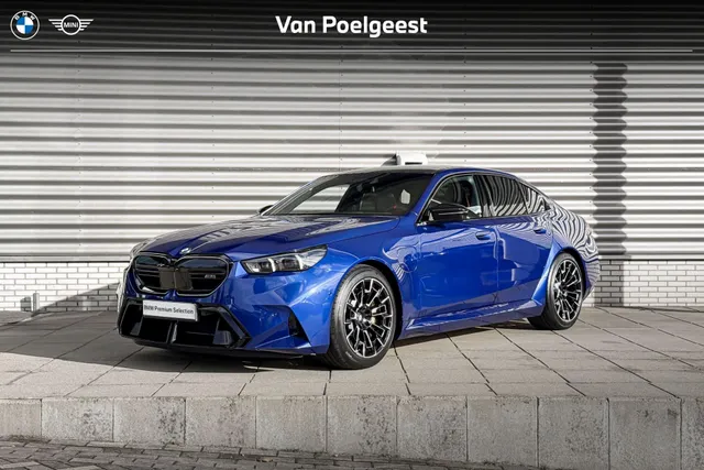 BMW M5 Sedan
